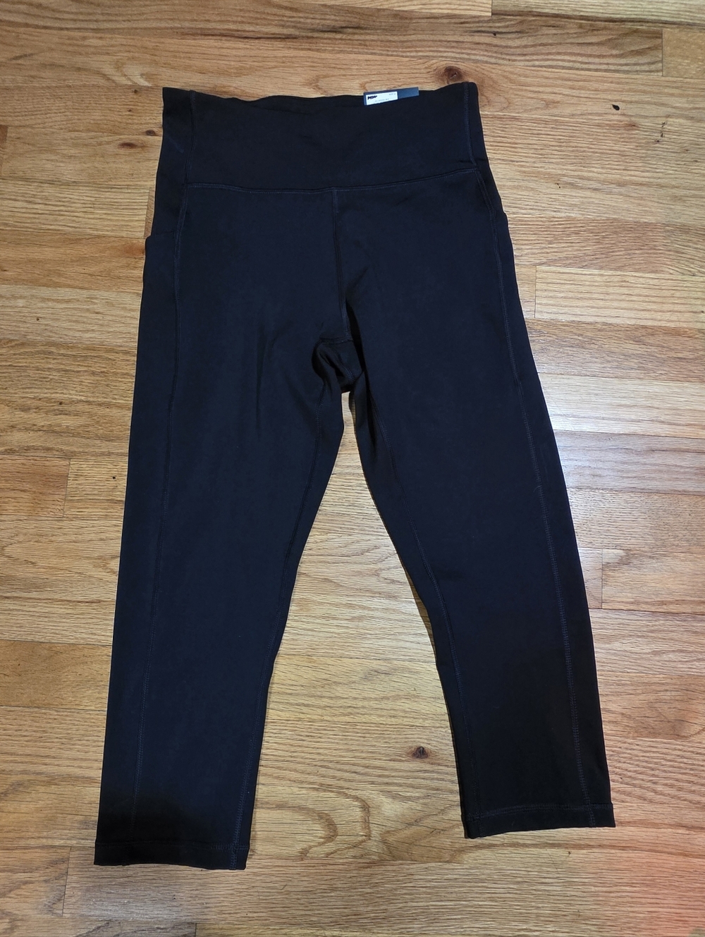 Tek Gear Black High-Waist Women's Active Leggings With Side Pockets. Size M